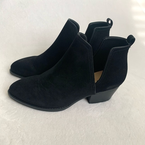 CL by Laundry Shoes - CL by Chinese Laundry Women's Ankle Bootie Boot